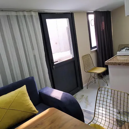 King Ξενοδοχείο Κωνσταντινούπολη